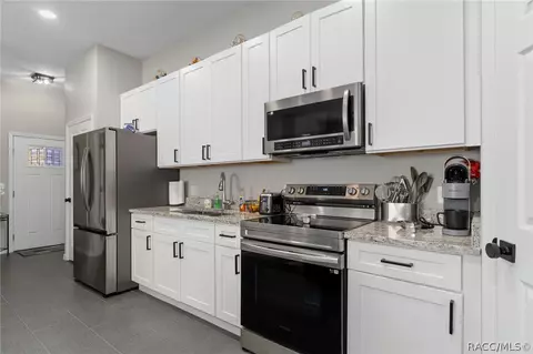 Kitchen - 74 E Dusty Ct, Hernando, FL 34442 photo 5 of 5