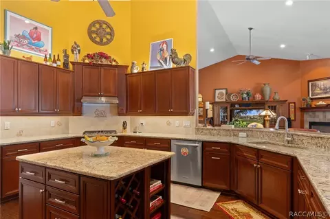 Kitchen - 4241 N Monadnock Rd, Hernando, FL 34442 photo 4 of 5