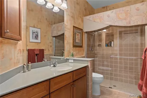 Bath - 4241 N Monadnock Rd, Hernando, FL 34442 photo 5 of 6