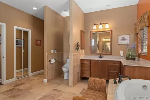 Bath - 4241 N Monadnock Rd, Hernando, FL 34442 photo 2 of 6
