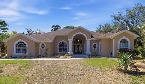 24 Boston Ivy Ct, Homosassa, FL 34446