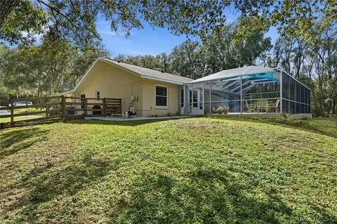 Exterior - 629 W Liberty St, Hernando, FL 34442 photo 10 of 10