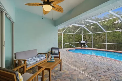 Exterior - 629 W Liberty St, Hernando, FL 34442 photo 8 of 10