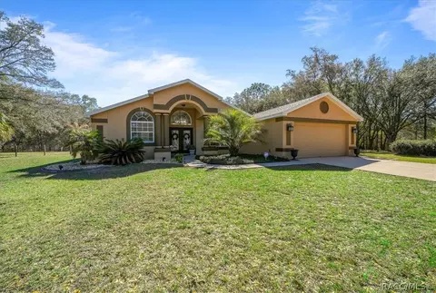 8583 N Tibet Ter, Dunnellon, FL 34433