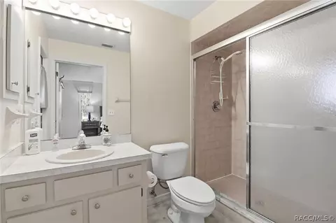 Bath - 1737 W Olympia St, Hernando, FL 34442 photo 2 of 2