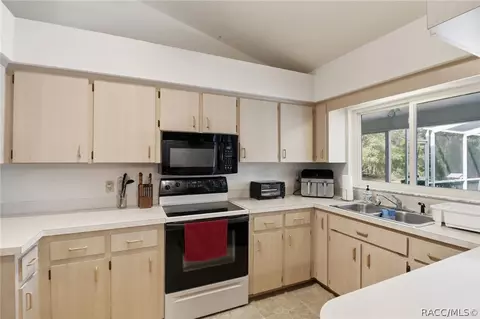 Kitchen - 1737 W Olympia St, Hernando, FL 34442 photo 2 of 7