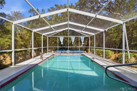 Exterior - 1737 W Olympia St, Hernando, FL 34442 photo 2 of 11