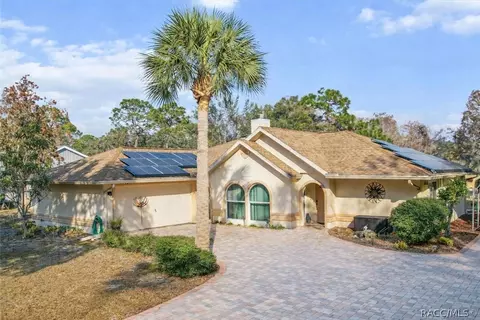 84 N Country Club Dr, Crystal River, FL 34429