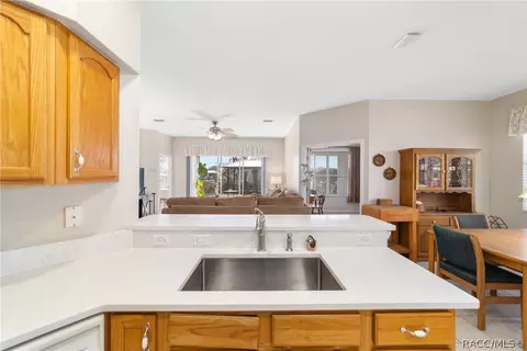 Kitchen - 6310 N Keel Dr, Hernando, FL 34442 photo 4 of 5