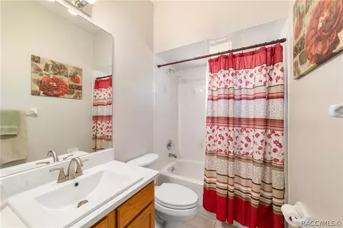 Bath - 6310 N Keel Dr, Hernando, FL 34442 photo 5 of 5