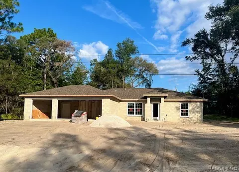 2923 W Manitoba Pl, Dunnellon, FL 34433