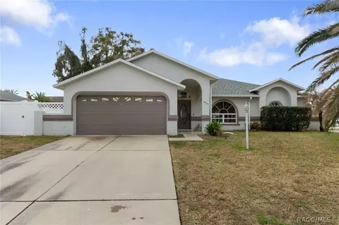 9054 E Coker Creek Ln, Inverness, FL 34450