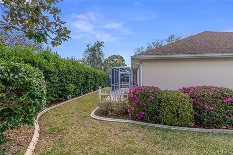 Exterior - 3774 E Lake Todd Dr, Hernando, FL 34442 photo 6 of 15