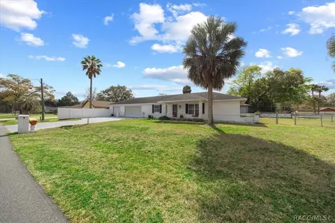 Exterior - 1 Cherry Ln, Ocala, FL 34472 photo 3 of 13
