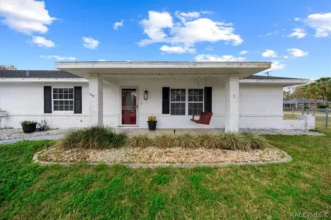 Exterior - 1 Cherry Ln, Ocala, FL 34472 photo 5 of 13