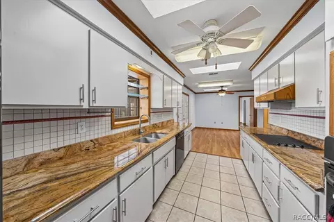 Kitchen - 1 Cherry Ln, Ocala, FL 34472 photo 4 of 5