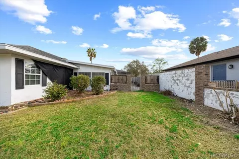 Exterior - 1 Cherry Ln, Ocala, FL 34472 photo 7 of 13