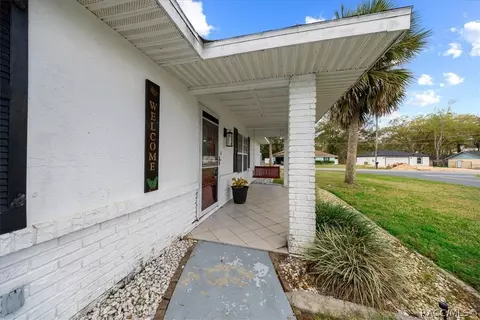 Exterior - 1 Cherry Ln, Ocala, FL 34472 photo 4 of 13