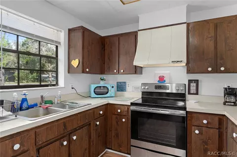 Kitchen - 4414 E Shorewood Dr, Hernando, FL 34442 photo 1 of 2