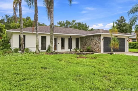 1025 SE 5th Ave, Crystal River, FL 34429