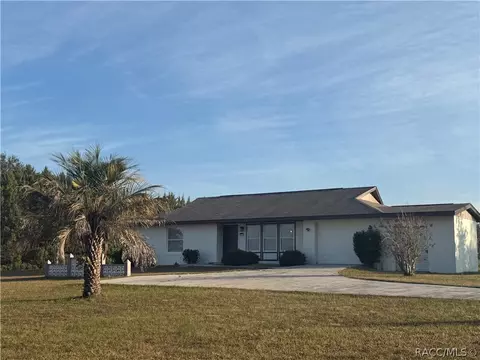 540 E Bismark St, Hernando, FL 34442
