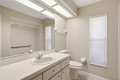 Bath - 197 E Joplin Ct, Hernando, FL 34442 photo 3 of 3