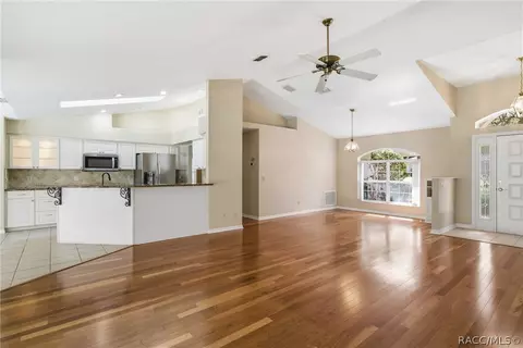 Living - 197 E Joplin Ct, Hernando, FL 34442 photo 3 of 15