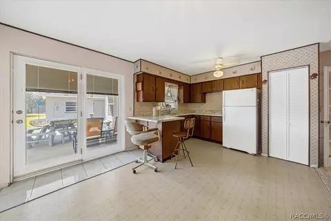 Kitchen - 650 E Wacker St, Hernando, FL 34442 photo 3 of 3