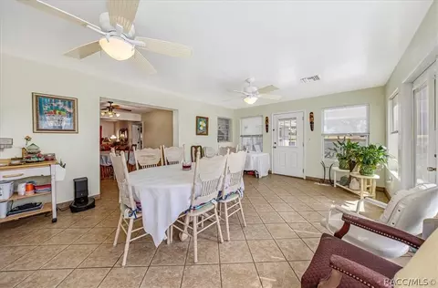 Dining - 650 E Wacker St, Hernando, FL 34442 photo 4 of 4