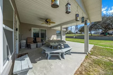 Exterior - 650 E Wacker St, Hernando, FL 34442 photo 1 of 8