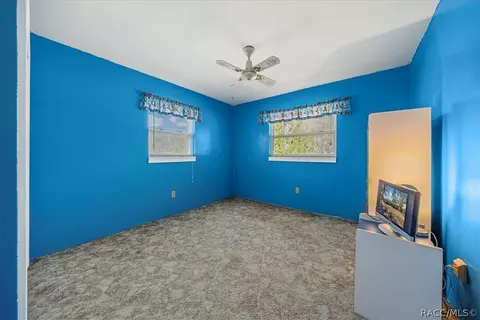Bedroom - 650 E Wacker St, Hernando, FL 34442 photo 3 of 7