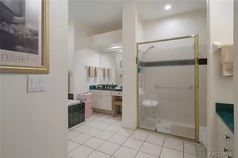 Bath - 4161 N Longvalley Rd, Hernando, FL 34442 photo 3 of 8