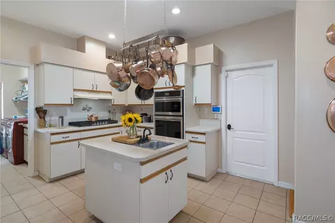 Kitchen - 4161 N Longvalley Rd, Hernando, FL 34442 photo 4 of 6