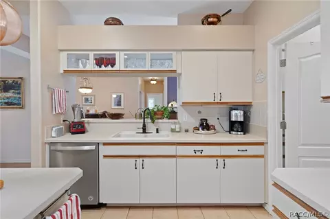 Kitchen - 4161 N Longvalley Rd, Hernando, FL 34442 photo 6 of 6
