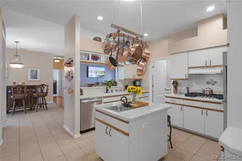 Kitchen - 4161 N Longvalley Rd, Hernando, FL 34442 photo 1 of 6