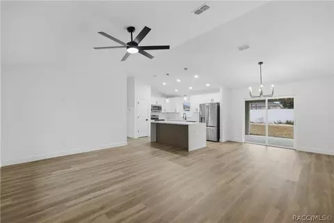 23 Juniper Loop Ct, Ocala, FL 34480 photo 2