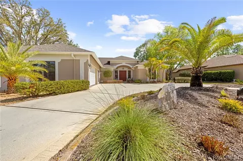 5062 Golf Club Ln, Spring Hill, FL 34609