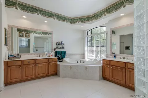 Bath - 1905 N Eagle Chase Dr, Hernando, FL 34442 photo 2 of 4