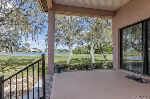 Exterior - 1905 N Eagle Chase Dr, Hernando, FL 34442 photo 4 of 18