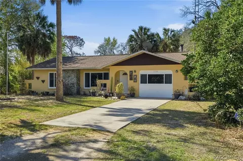 7020 W Grant St, Homosassa, FL 34448