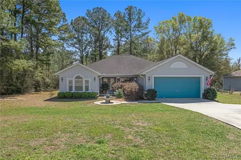 8623 N Dora Way, Dunnellon, FL 34434
