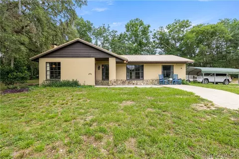 7930 E Derby Oaks Dr, Floral City, FL 34436
