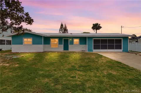 1731 NW 20th Ave, Crystal River, FL 34428