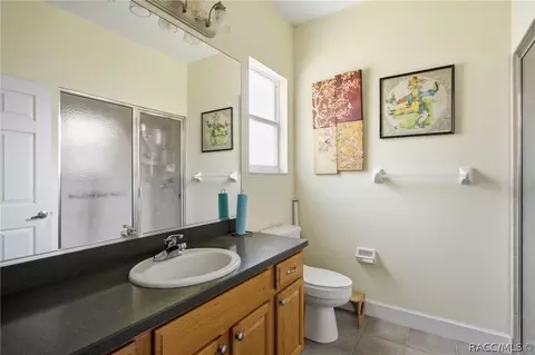 Bath - 635 W Doerr Path, Hernando, FL 34442 photo 1 of 2