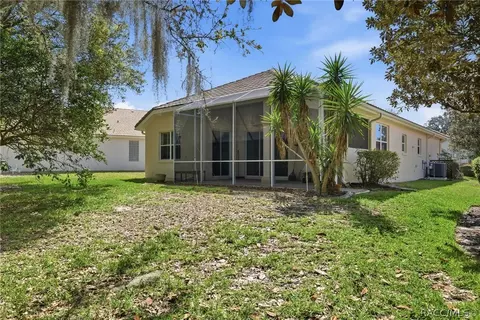 Exterior - 635 W Doerr Path, Hernando, FL 34442 photo 5 of 15
