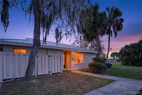 1277 N Osprey Pt, Crystal River, FL 34429