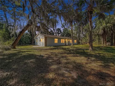 416 N Hourglass Ter, Crystal River, FL 34429