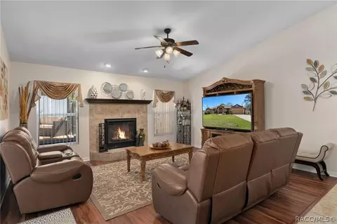 Living - 4951 SW 154th Loop, Ocala, FL 34473 photo 2 of 3