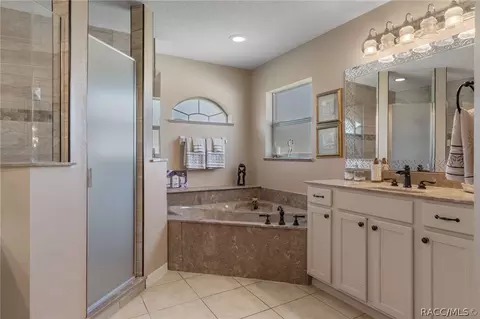 Bath - 4951 SW 154th Loop, Ocala, FL 34473 photo 2 of 6
