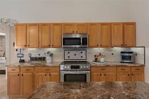 Kitchen - 4951 SW 154th Loop, Ocala, FL 34473 photo 5 of 5